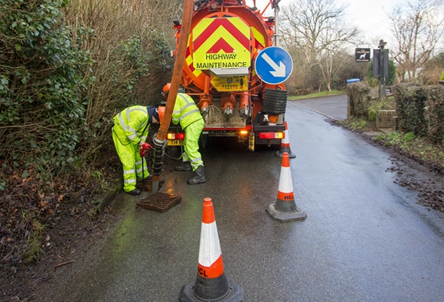 Hydro Cleansing - London Sewer Specialists - Gully - Image 7